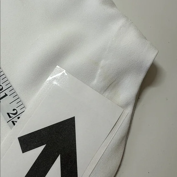 Banana Republic White Sleeveless Top V Neck
Polished Staple Petite Large - Picture 8 of 9